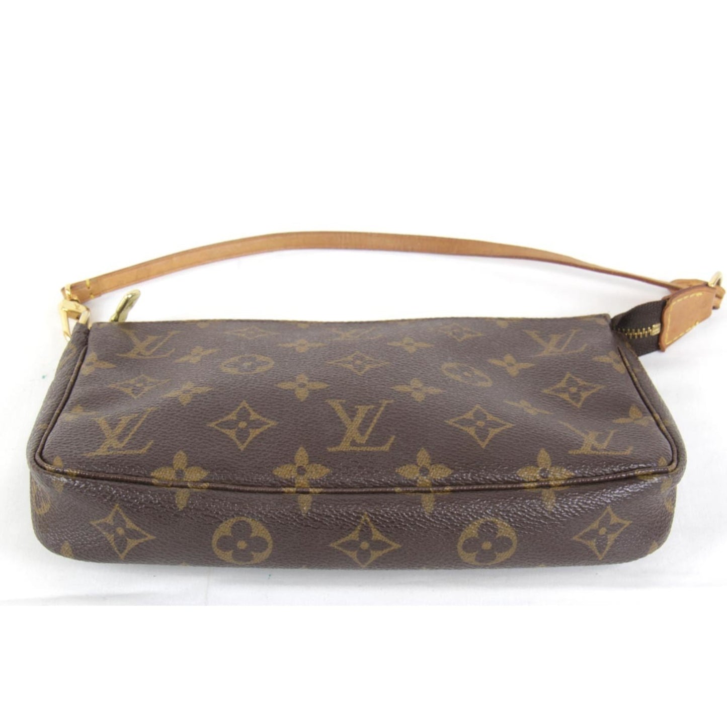 Louis Vuitton Pochette Accessoire Clutch