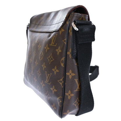 Louis Vuitton District Shoulder Bag