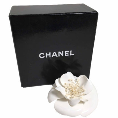 Chanel Camélia Brooch