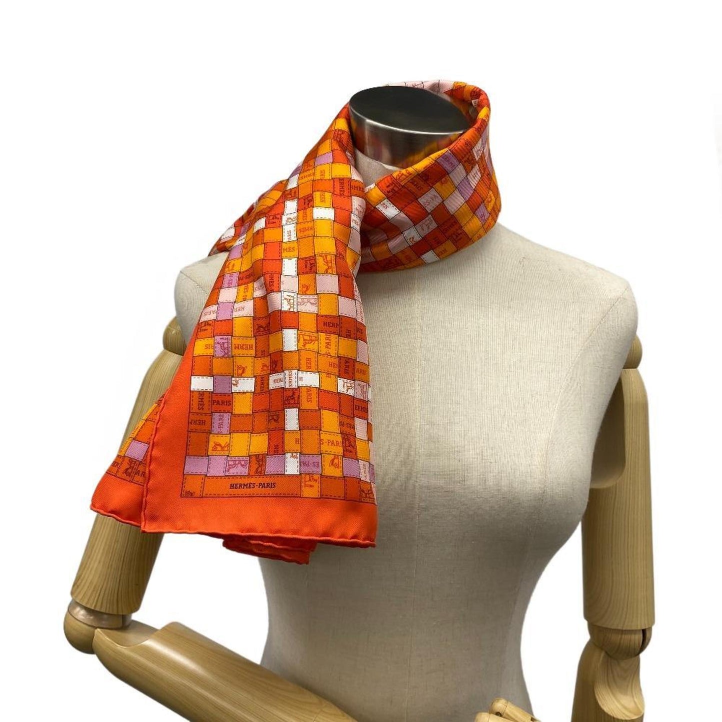 Hermès Carré 90 Scarf