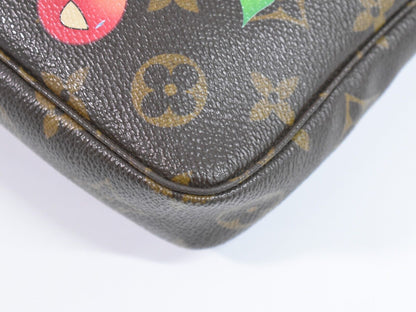 Louis Vuitton Pochette Accessoire Clutch