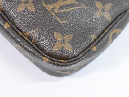 Louis Vuitton Mini Pochette Accessoires Clutch