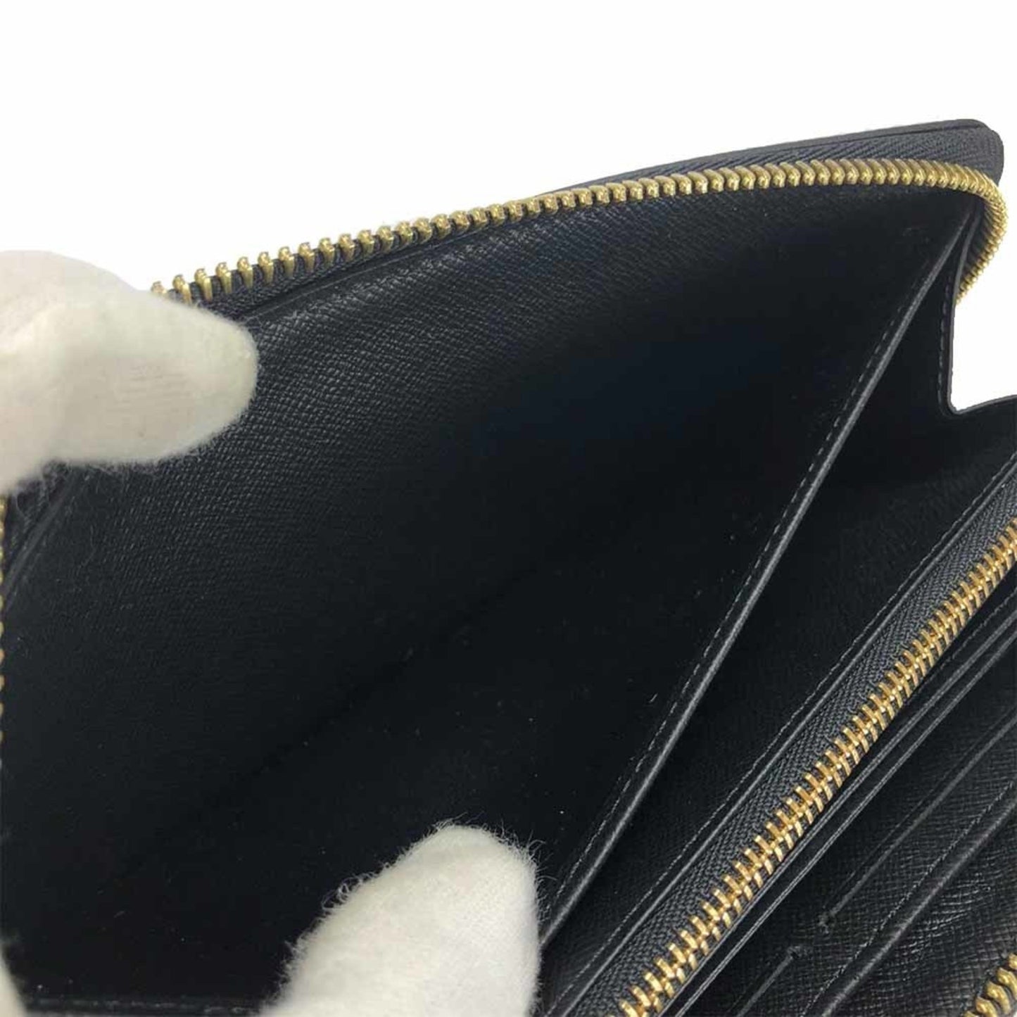 Louis Vuitton Zippy Wallet