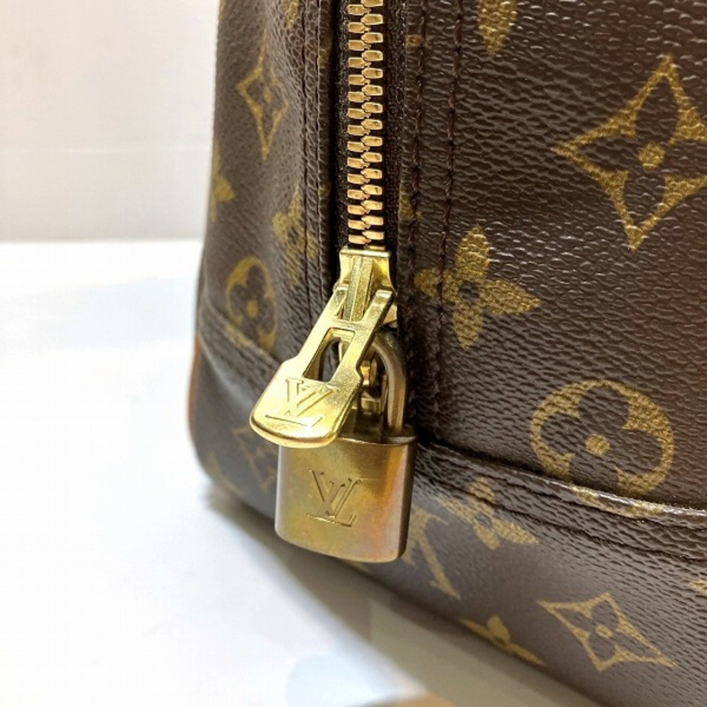 Louis Vuitton Deauville Handbag