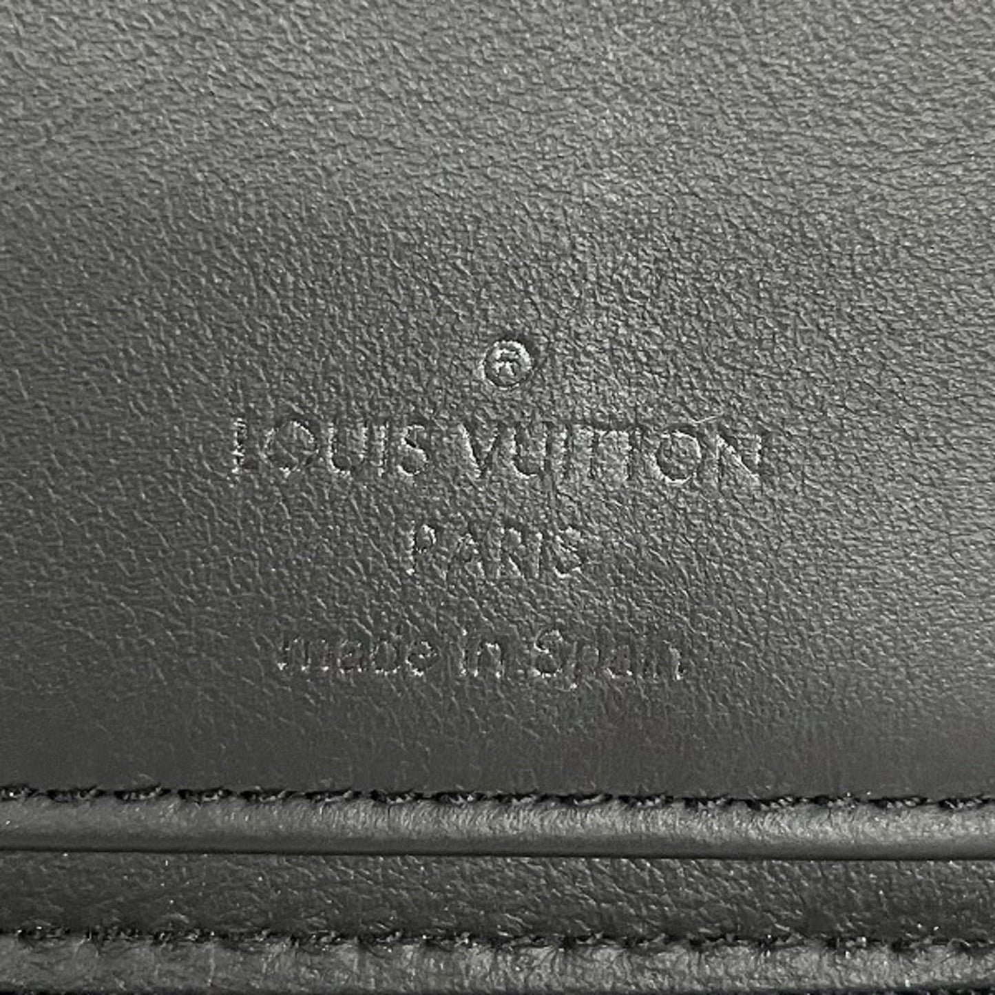 Louis Vuitton Portefeuille zippy Wallet