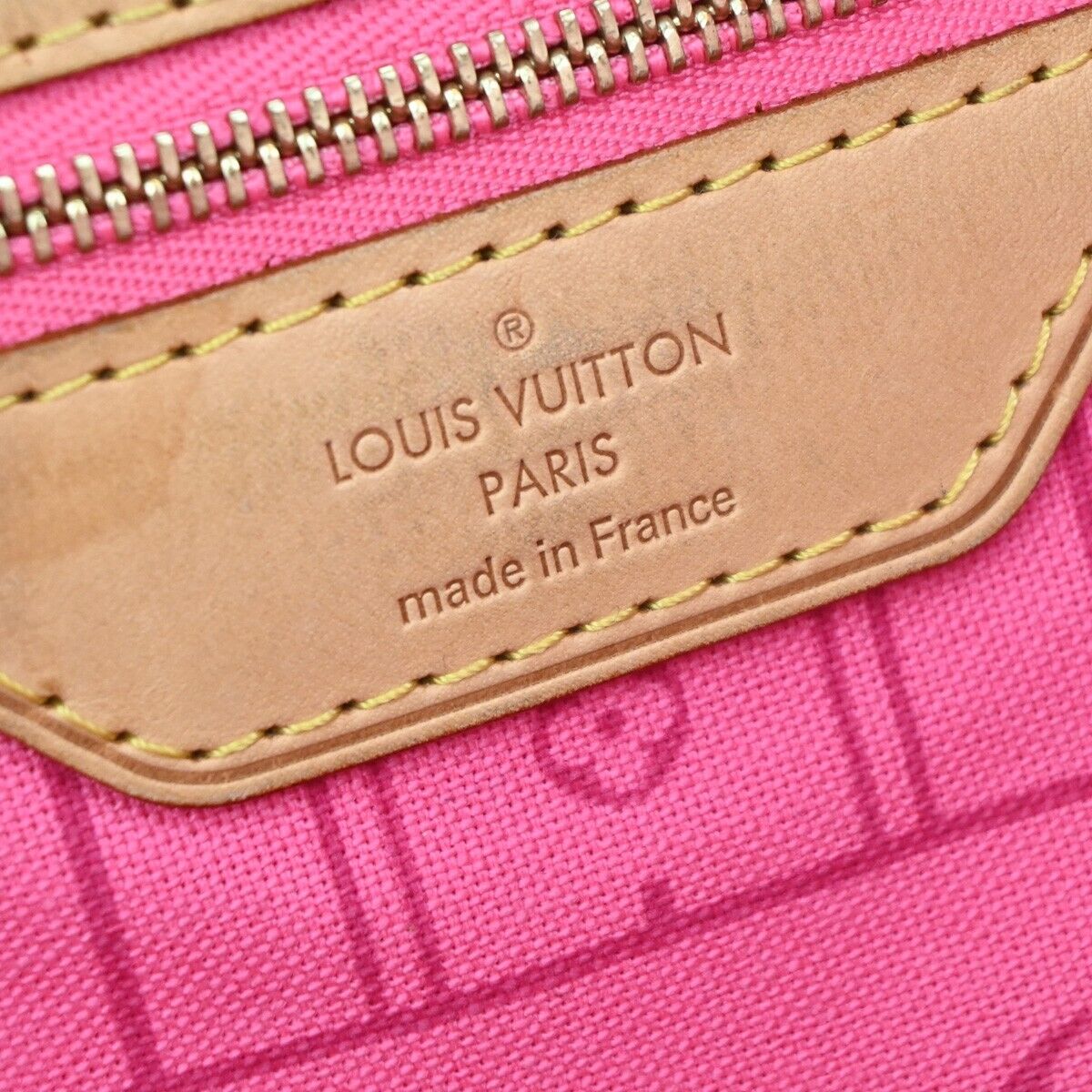 Louis Vuitton Neverfull MM Tote Bag