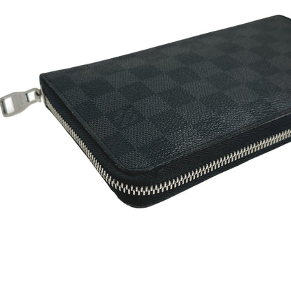 Louis Vuitton Zippy organizer Wallet