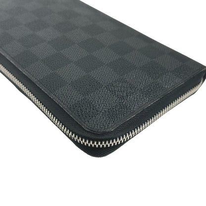 Louis Vuitton Zippy organizer Wallet