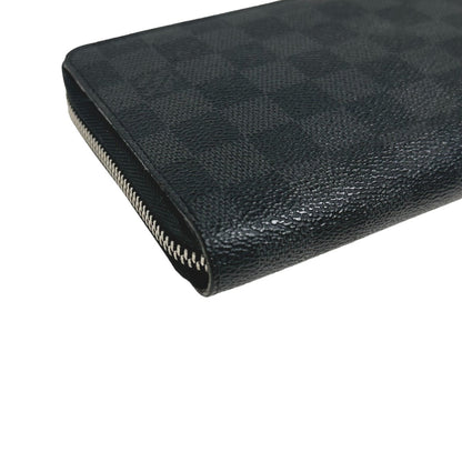 Louis Vuitton Zippy organizer Wallet