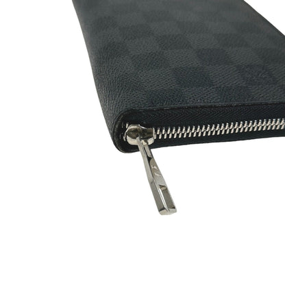 Louis Vuitton Zippy organizer Wallet