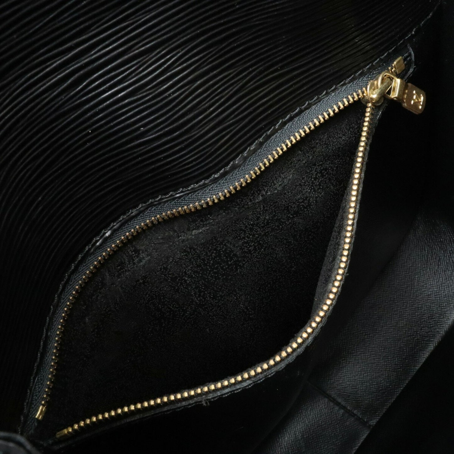 Louis Vuitton Saint Cloud Shoulder Bag