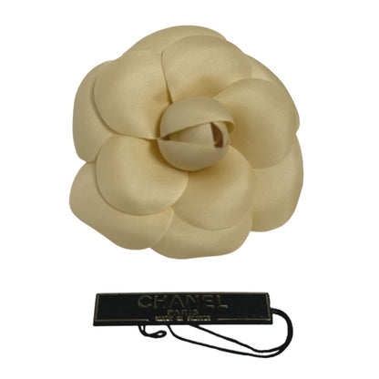 Chanel Camélia Brooch