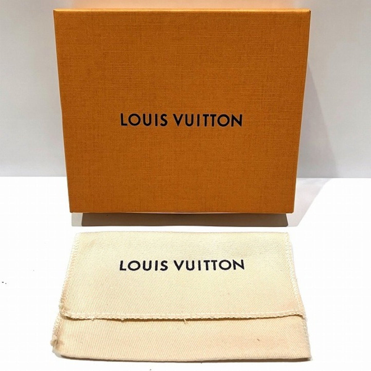 Louis Vuitton Multiclés 4 Wallet