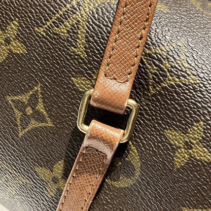 Louis Vuitton Papillon 26 handbag