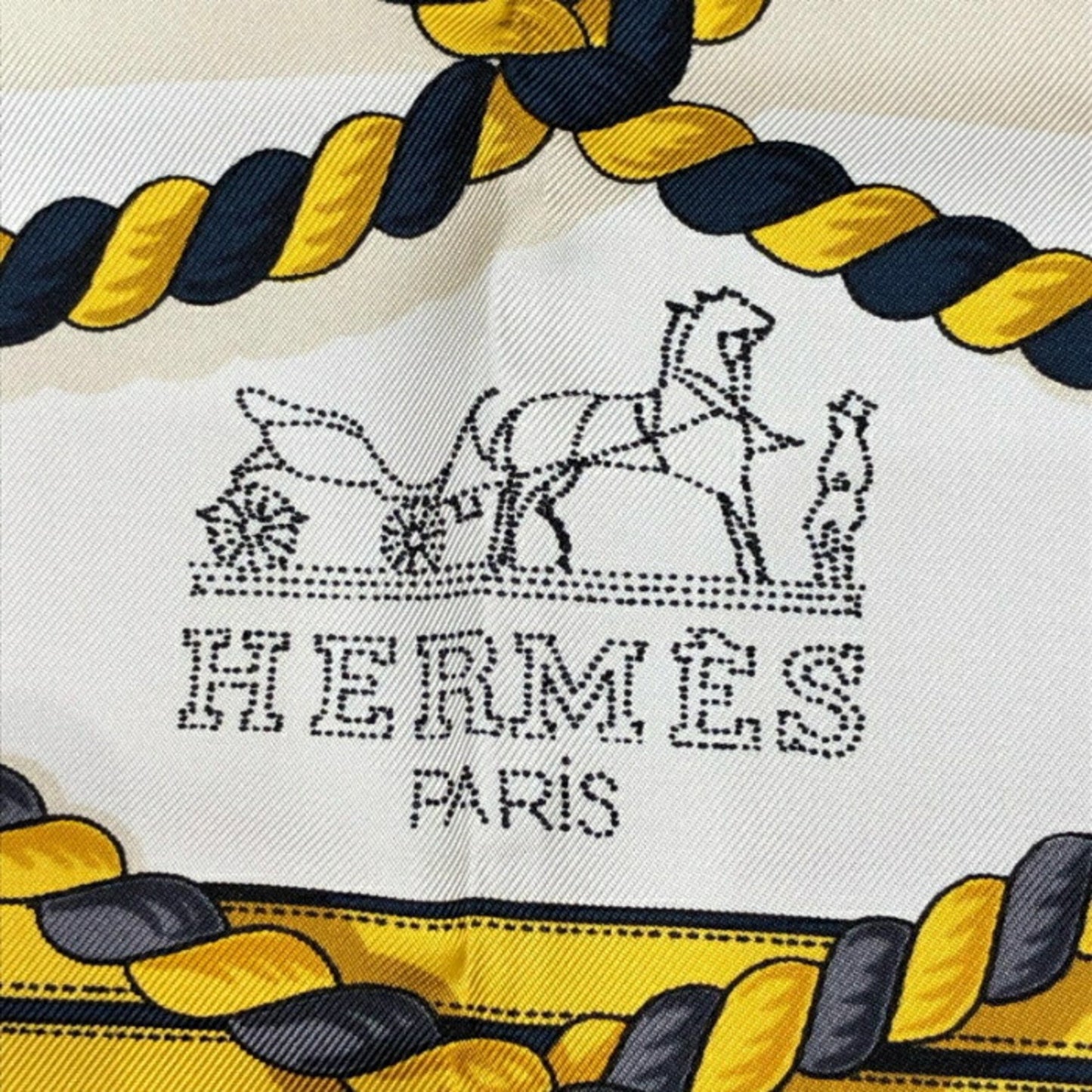 Hermès Carré 90 Scarf