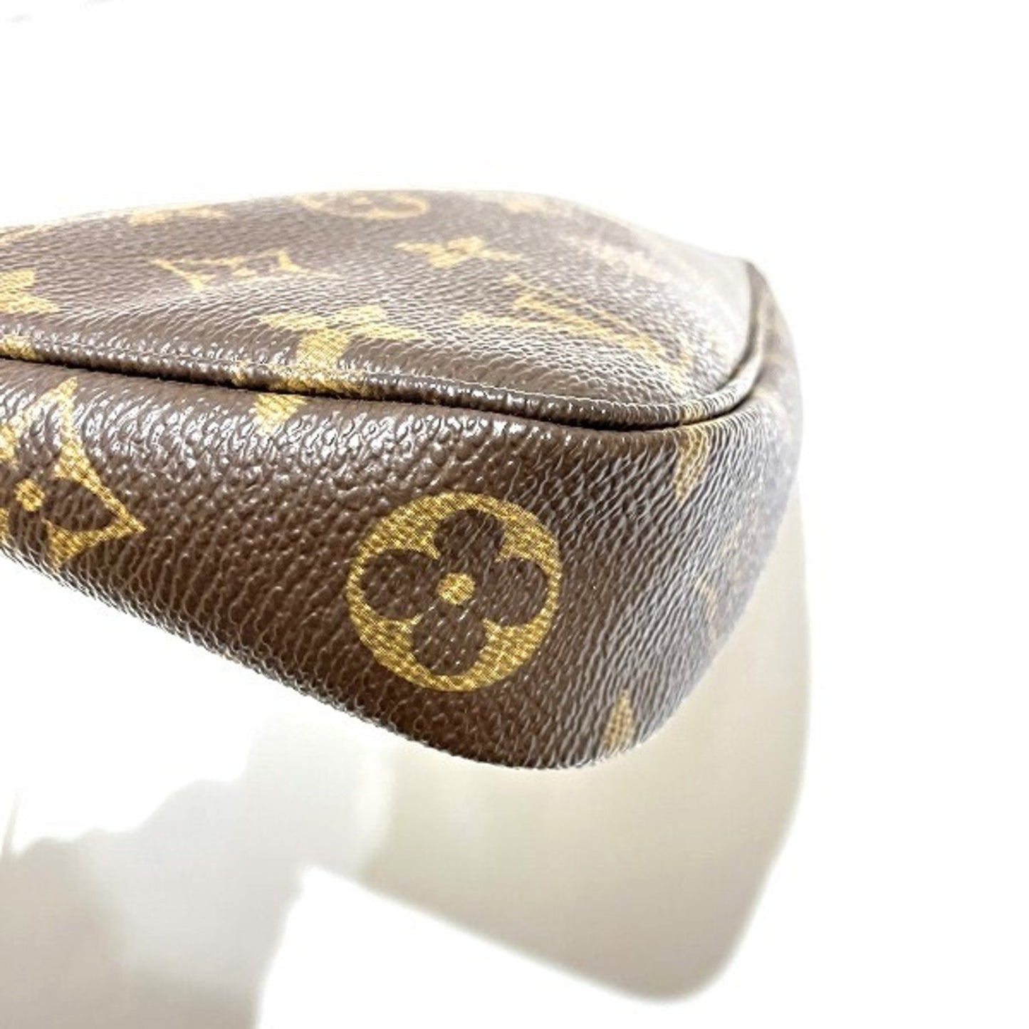 Louis Vuitton Pochette accessoires Clutch