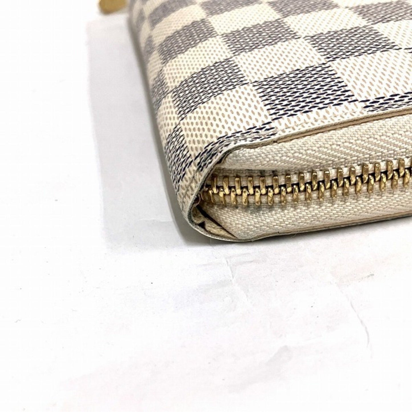 Louis Vuitton Zippy Wallet