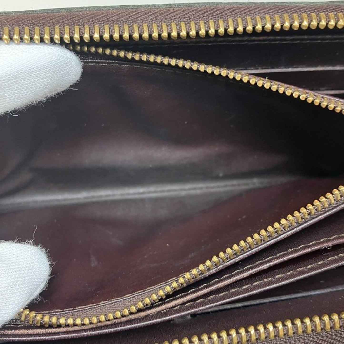 Louis Vuitton Zippy Wallet