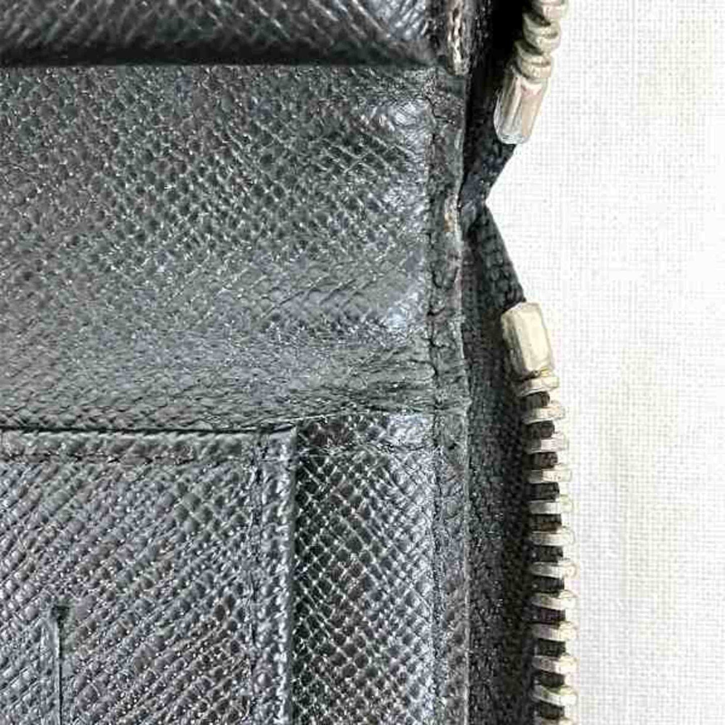 Louis Vuitton Zippy Wallet Vertical Wallet