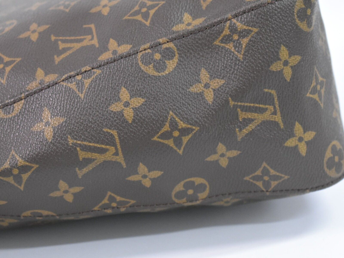 Louis Vuitton Looping GM Shoulder Bag