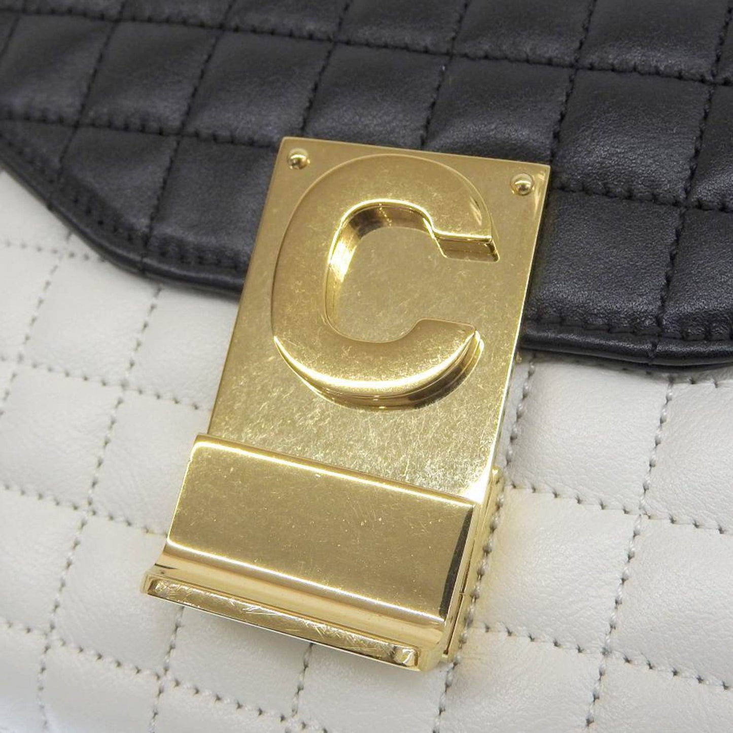 Céline Classic Shoulder Bag